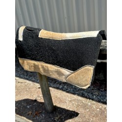 Saddleback Contour Cut Pad with Hair On Wear Leathers