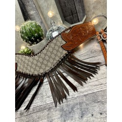 GG Whip Fringe Tripping Collar