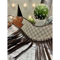 GG Whip Fringe Tripping Collar