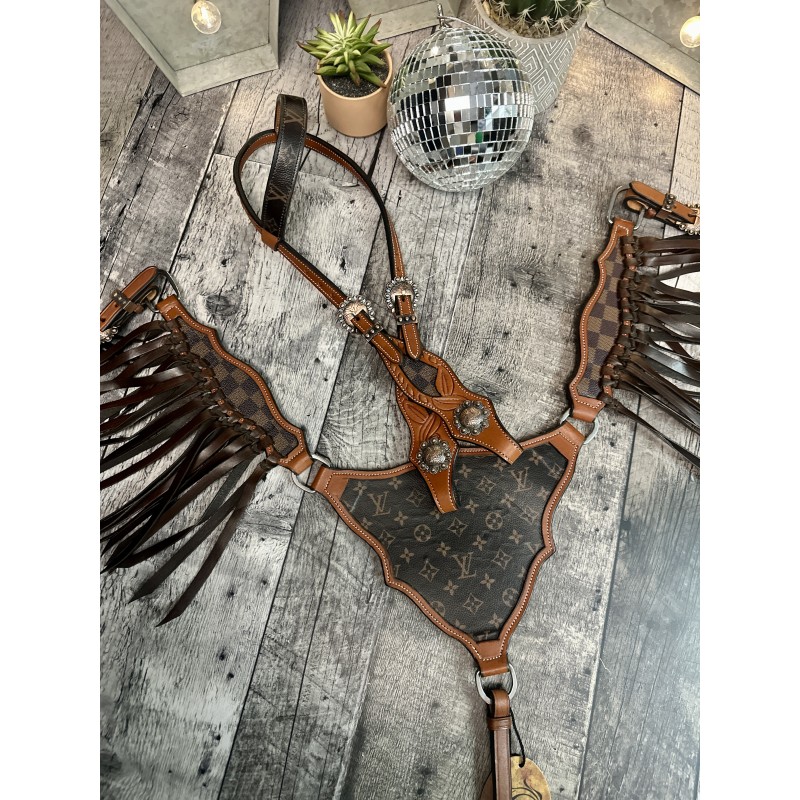 Checkered Designer Fringe Tack Set